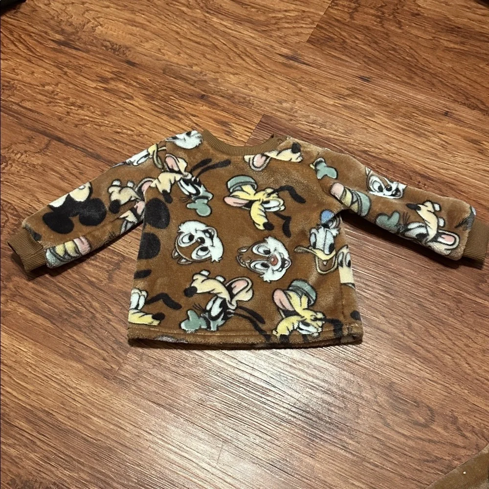 Disney Baby Character Fleece 2 Piece Set Top and Jogger Pants 6-9 Months